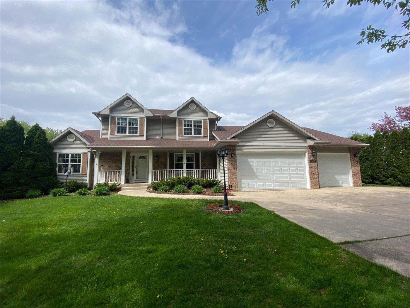 34. Single Family for Sale at Sun Prairie, WI 53590