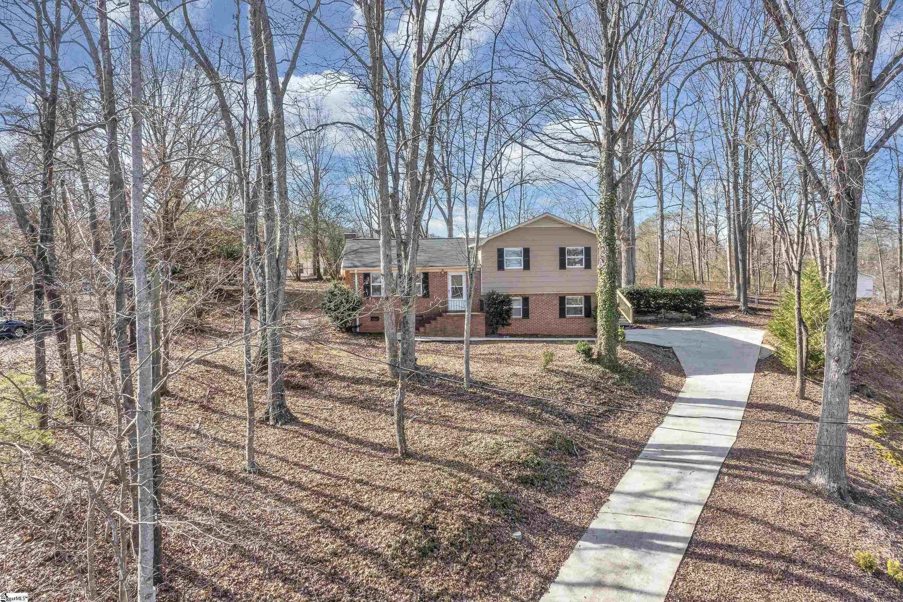 2. Single Family for Sale at Greenville, SC 29609