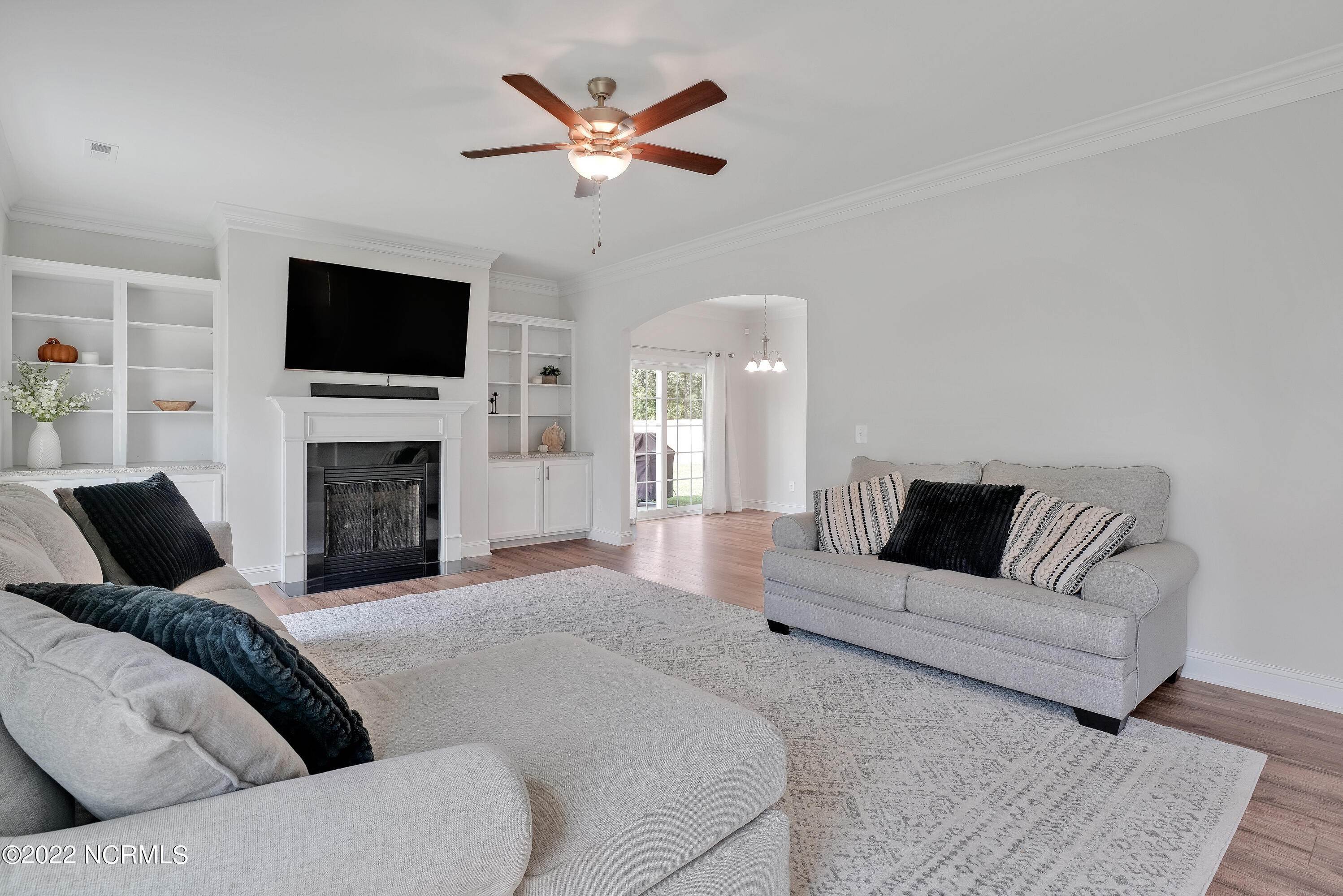 13. Single Family for Sale at Rocky Point, NC 28457