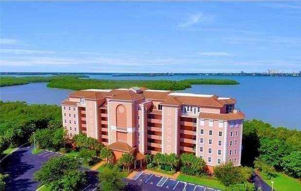 23. Condominium for Sale at Marco Island, FL 34145