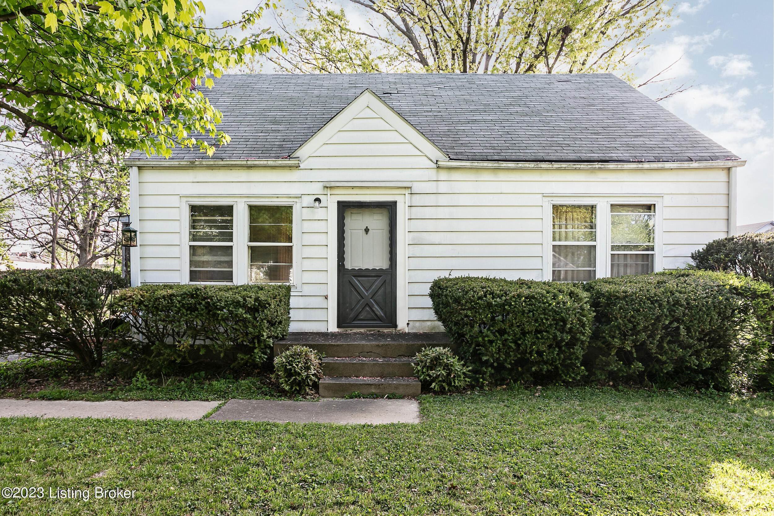 Single Family at Louisville, KY 40219