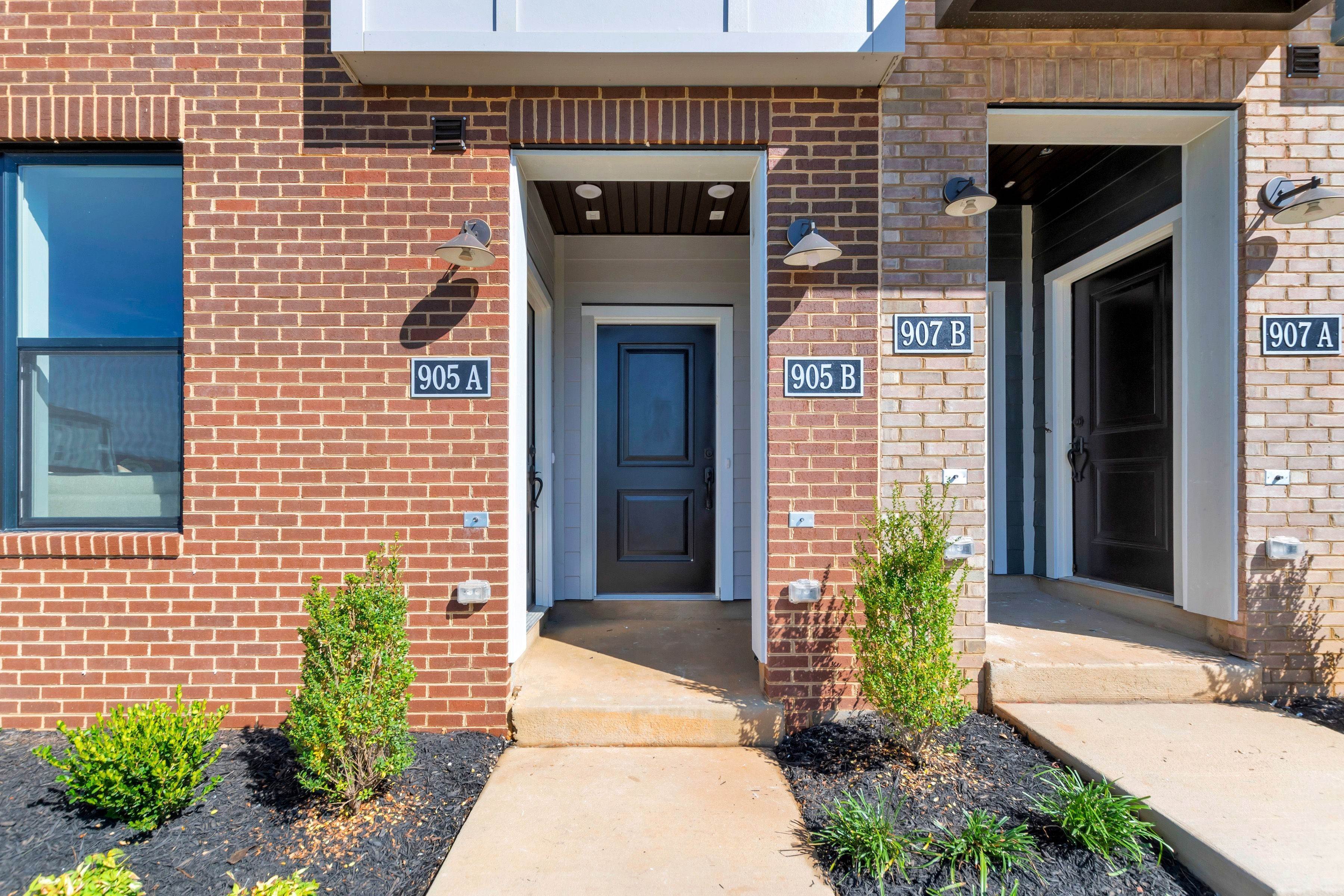 29. Townhouse for Sale at Charlottesville, VA 22911