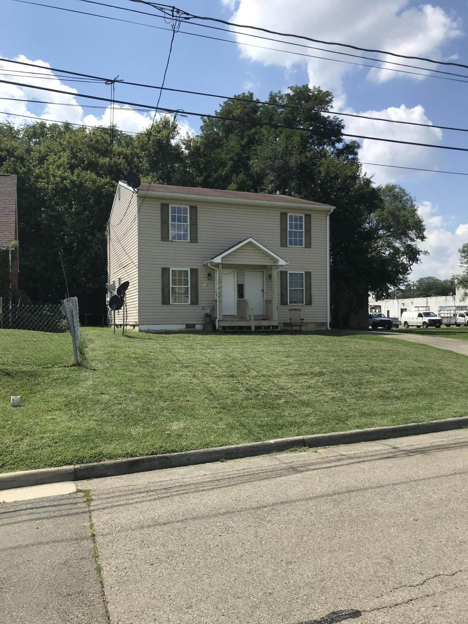 1. Duplex Homes for Sale at Roanoke, VA 24012