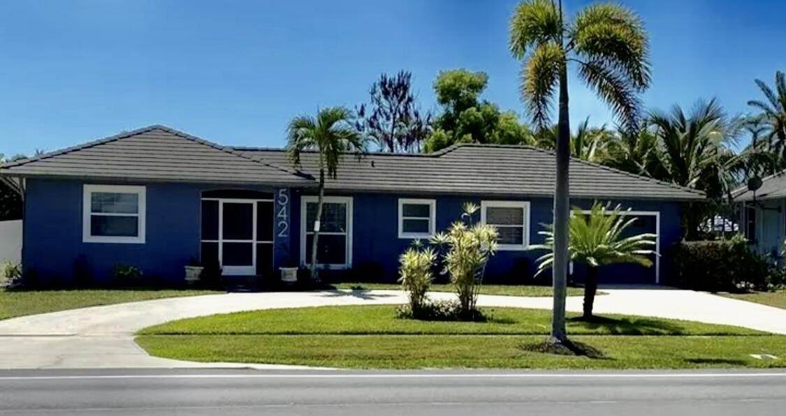 2. Single Family for Sale at Marco Island, FL 34145