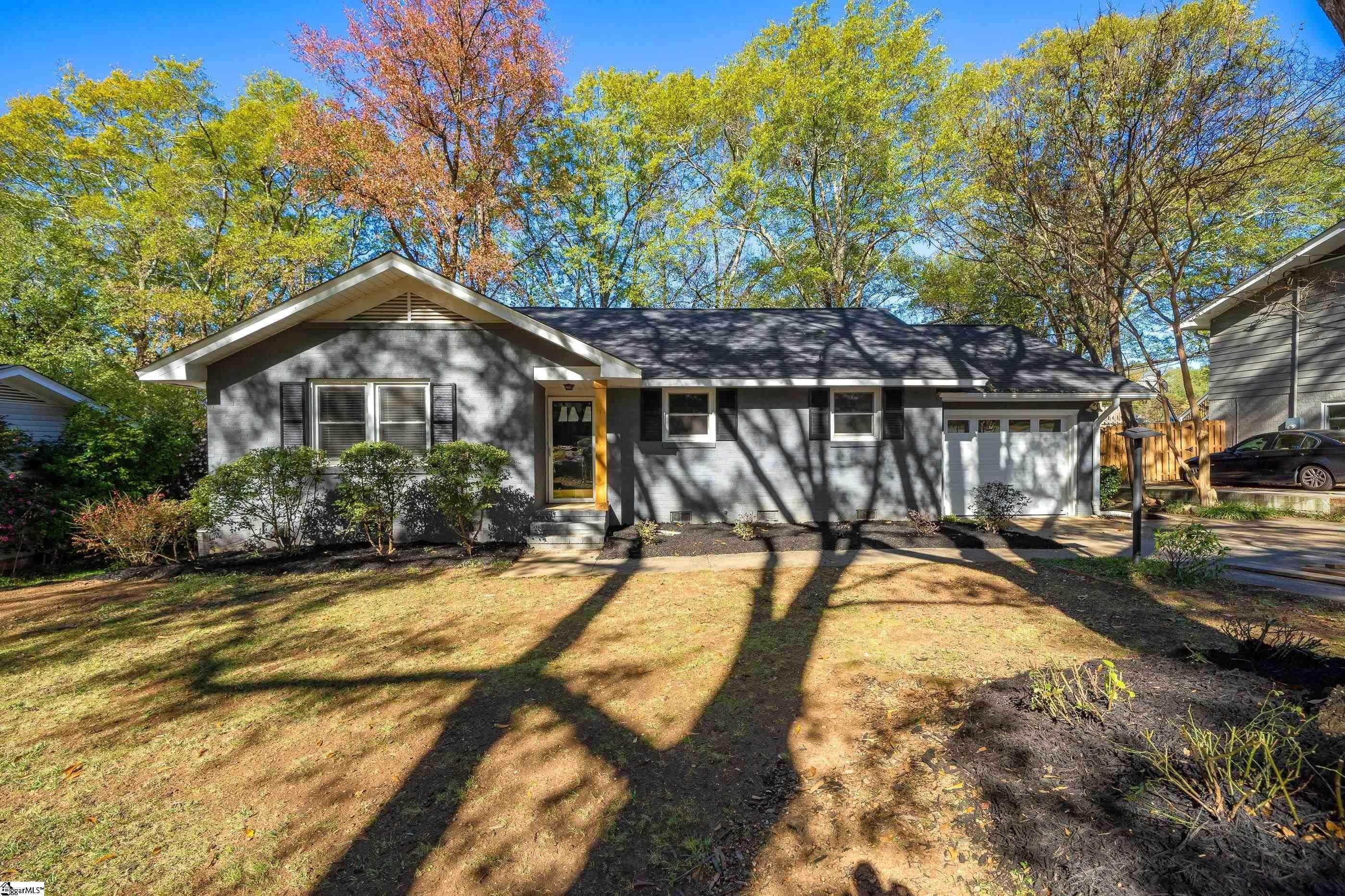 3. Single Family for Sale at Greenville, SC 29607