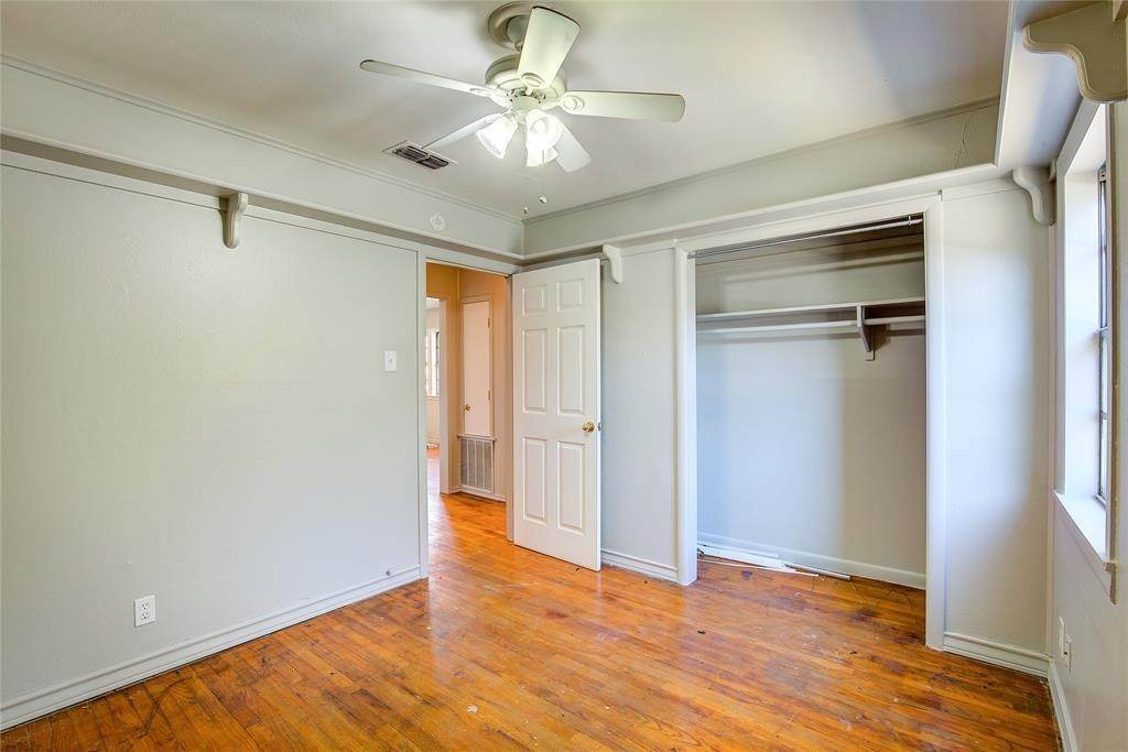 9. Single Family for Sale at Greenville, TX 75401