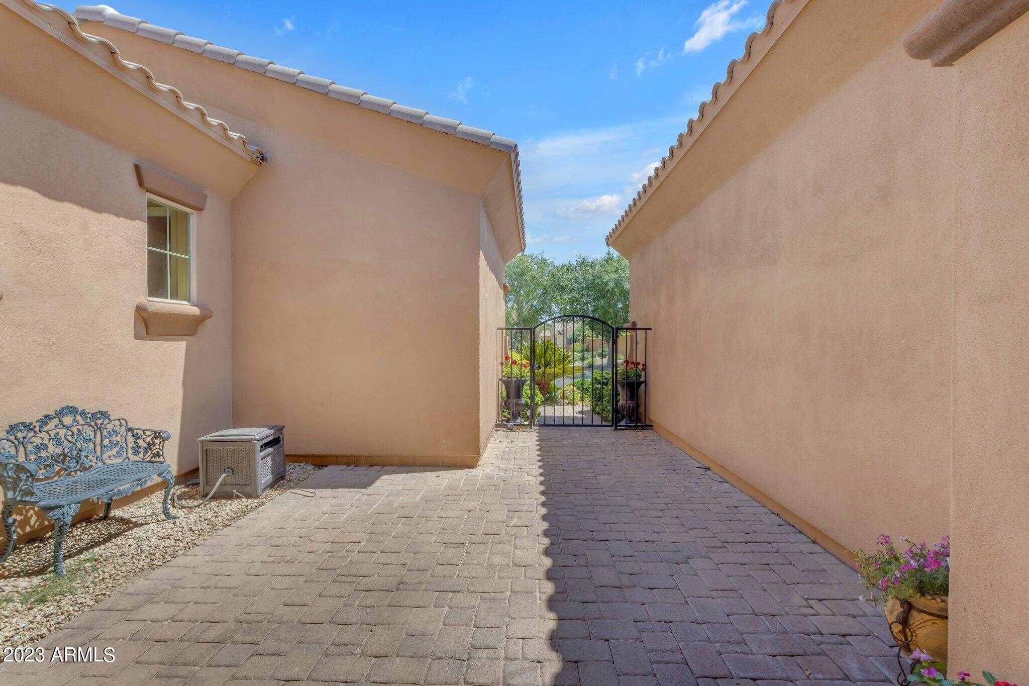 42. Single Family for Sale at Goodyear, AZ 85395