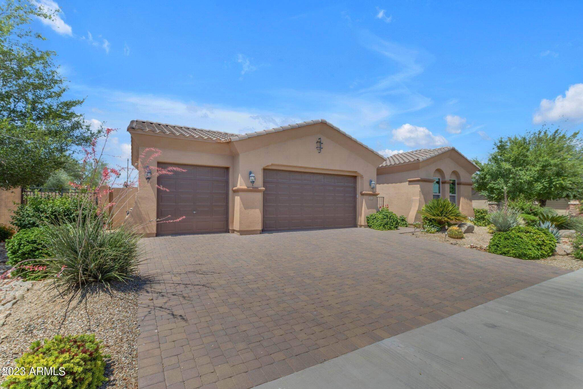 39. Single Family for Sale at Goodyear, AZ 85395