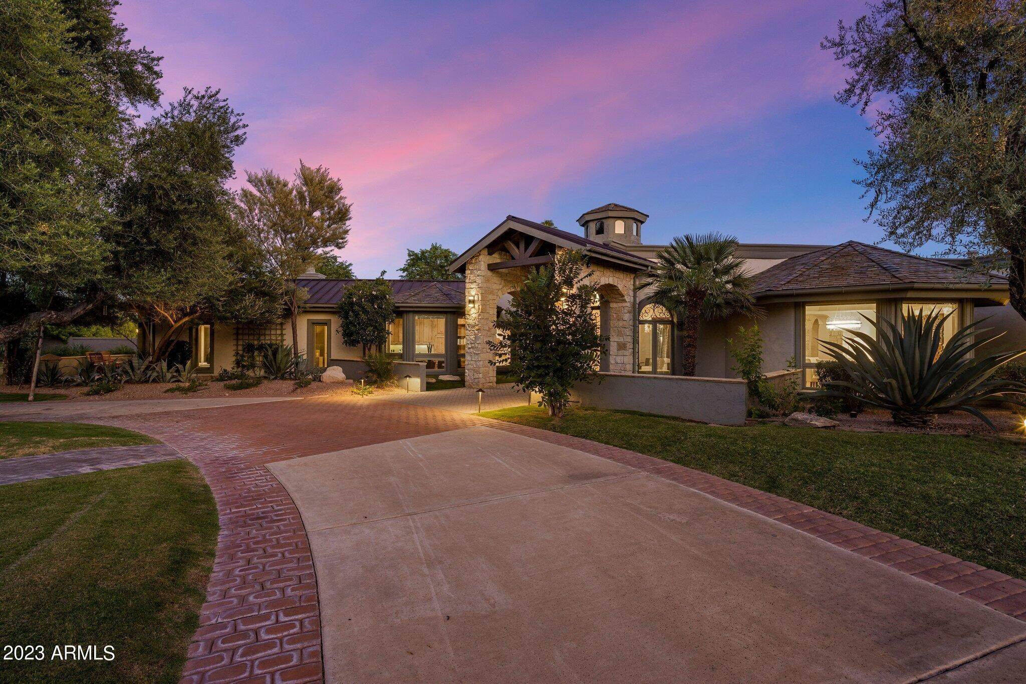 Single Family for Sale at Paradise Valley, AZ 85253