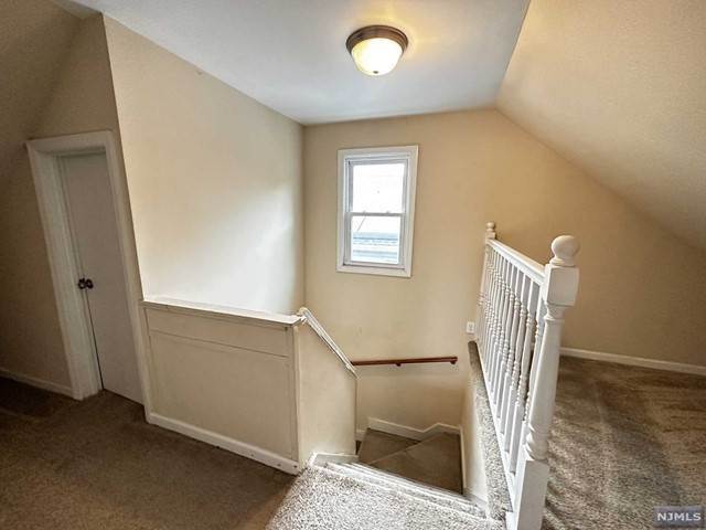 17. Single Family for Sale at Clifton, NJ 07012