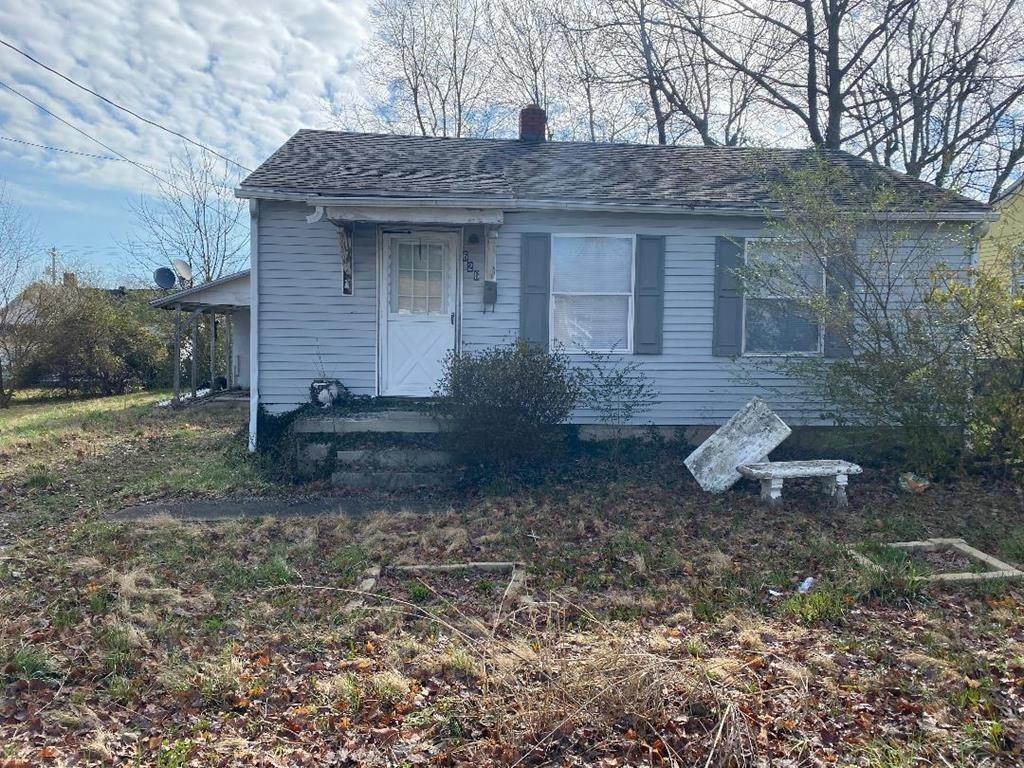Single Family for Sale at Madisonville, KY 42431