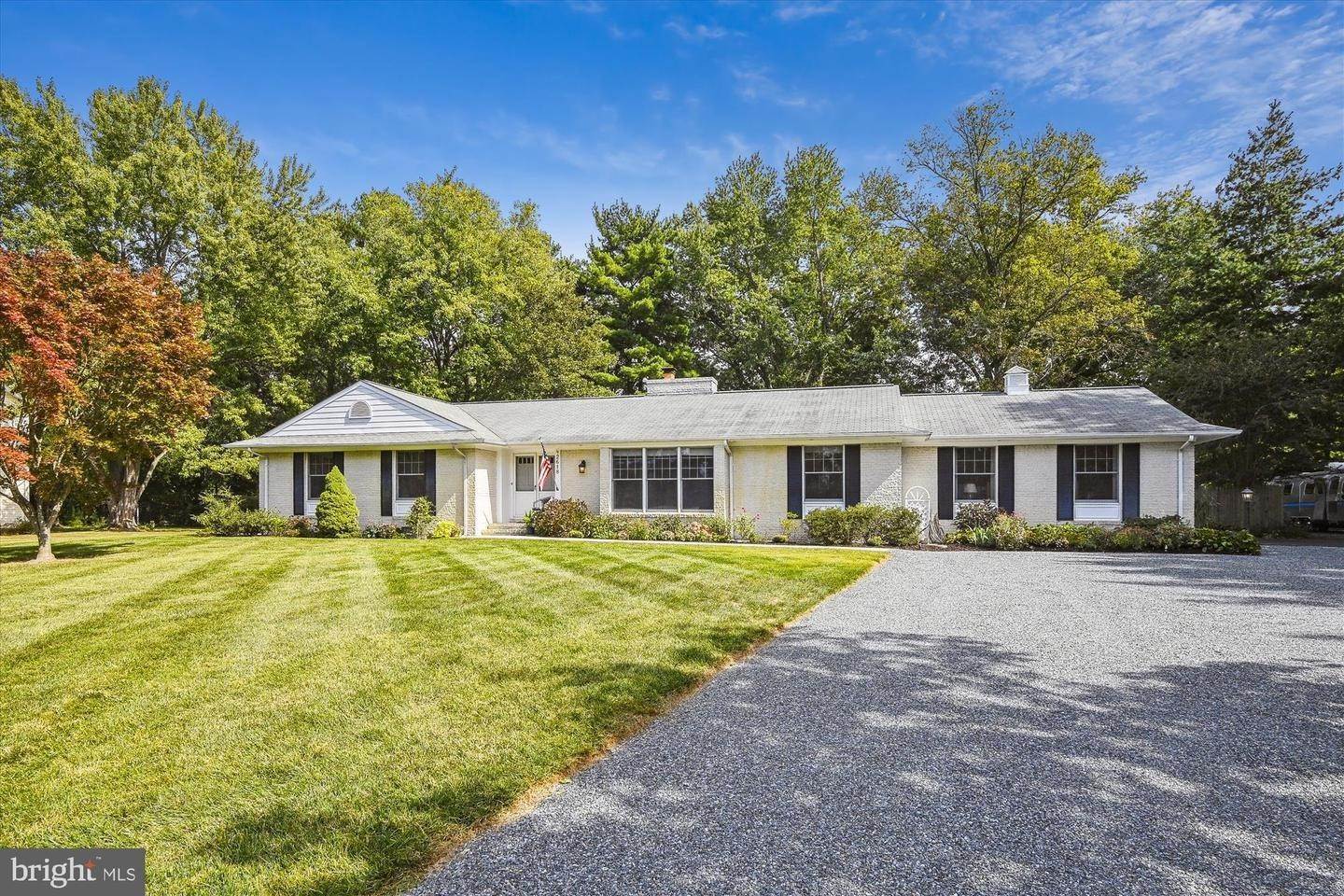 5. Single Family for Sale at Chester, MD 21619