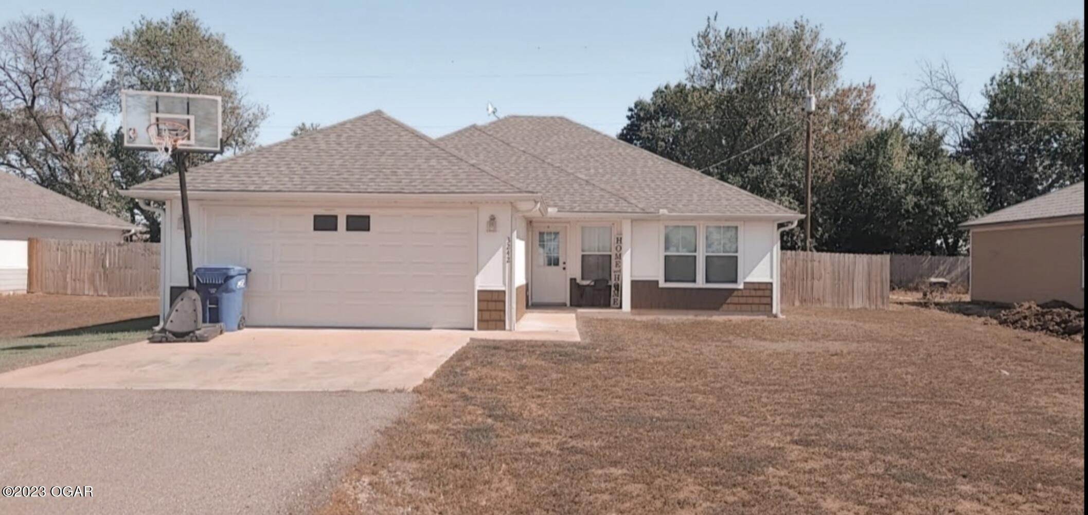 Single Family for Sale at Baxter Springs, KS 66713