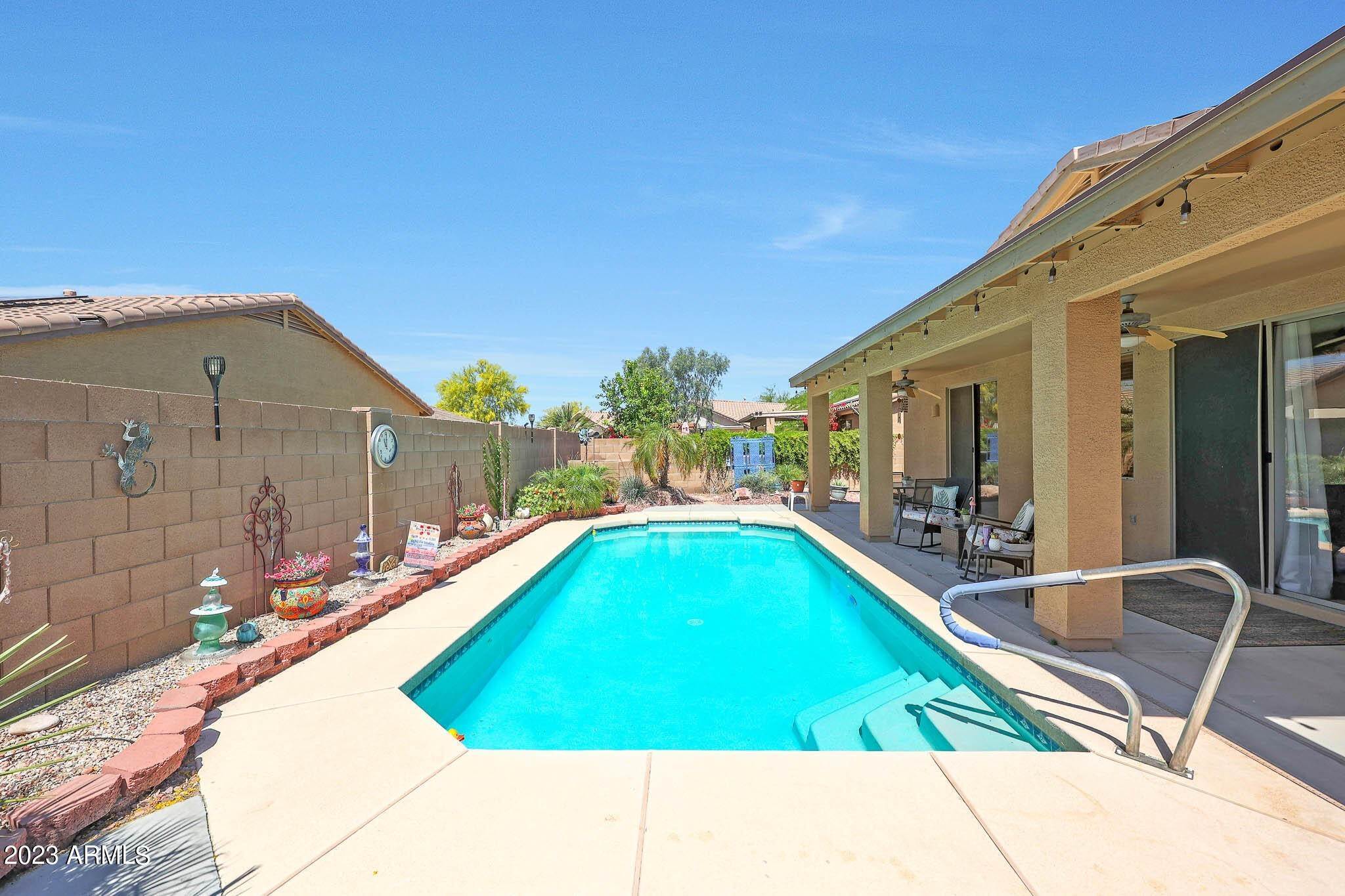 32. Single Family for Sale at Goodyear, AZ 85338