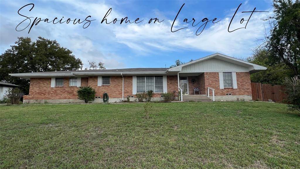Single Family for Sale at Greenville, TX 75401