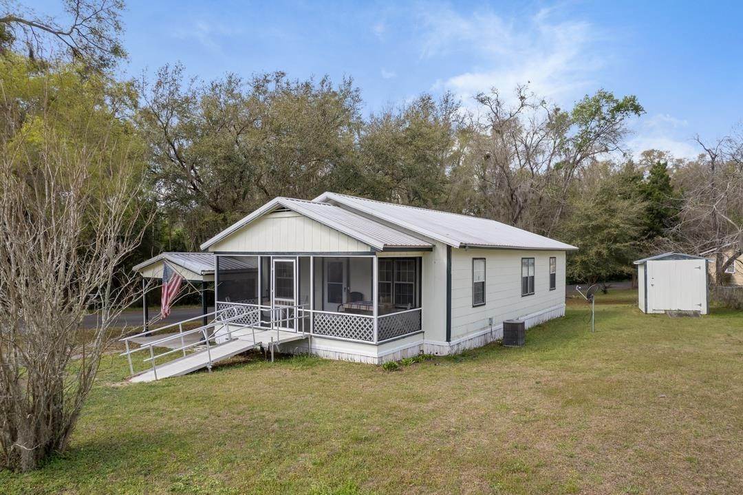 4. Single Family for Sale at Madison, FL 32340