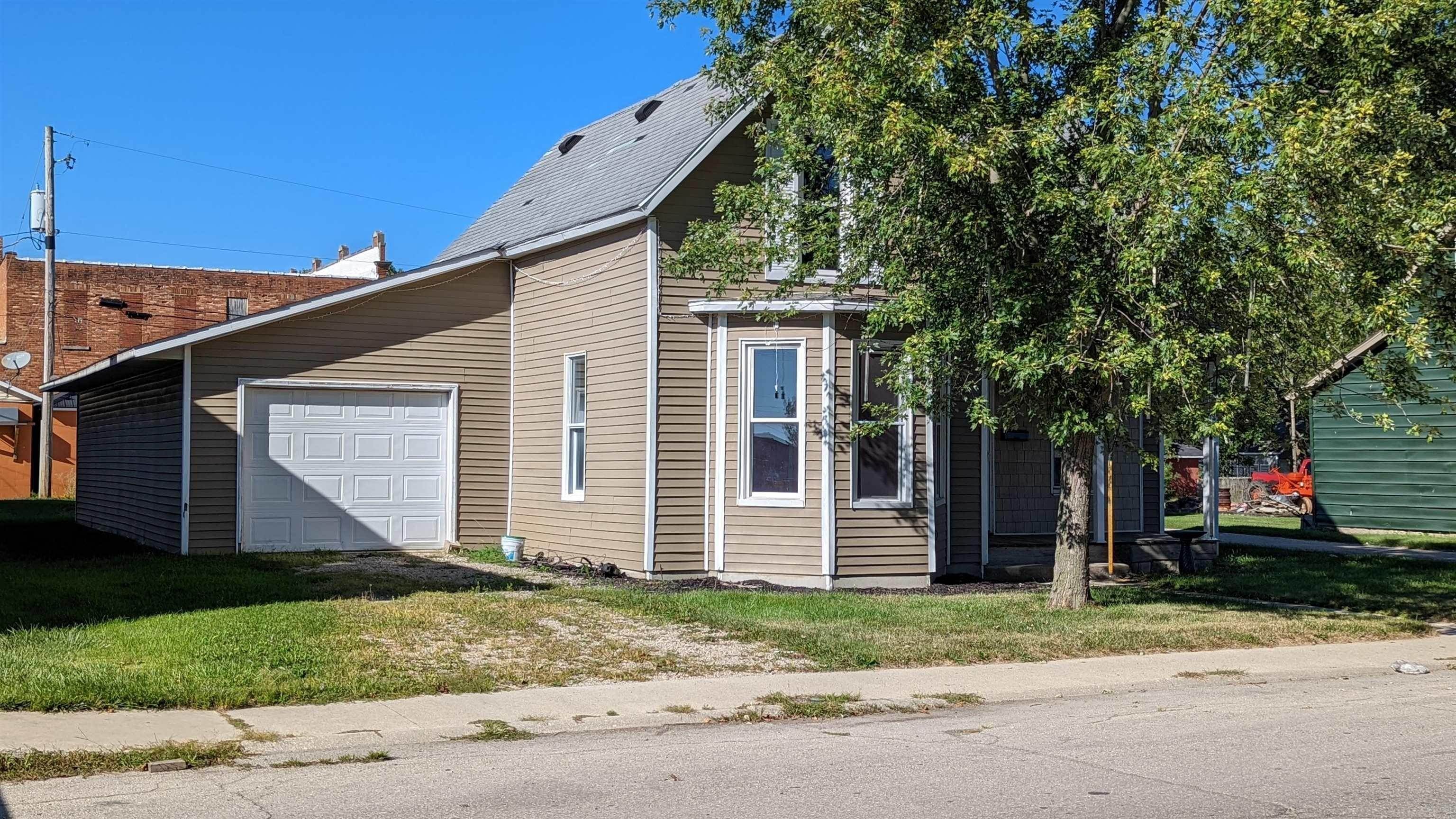 6. Single Family for Sale at Monroe, IN 46772