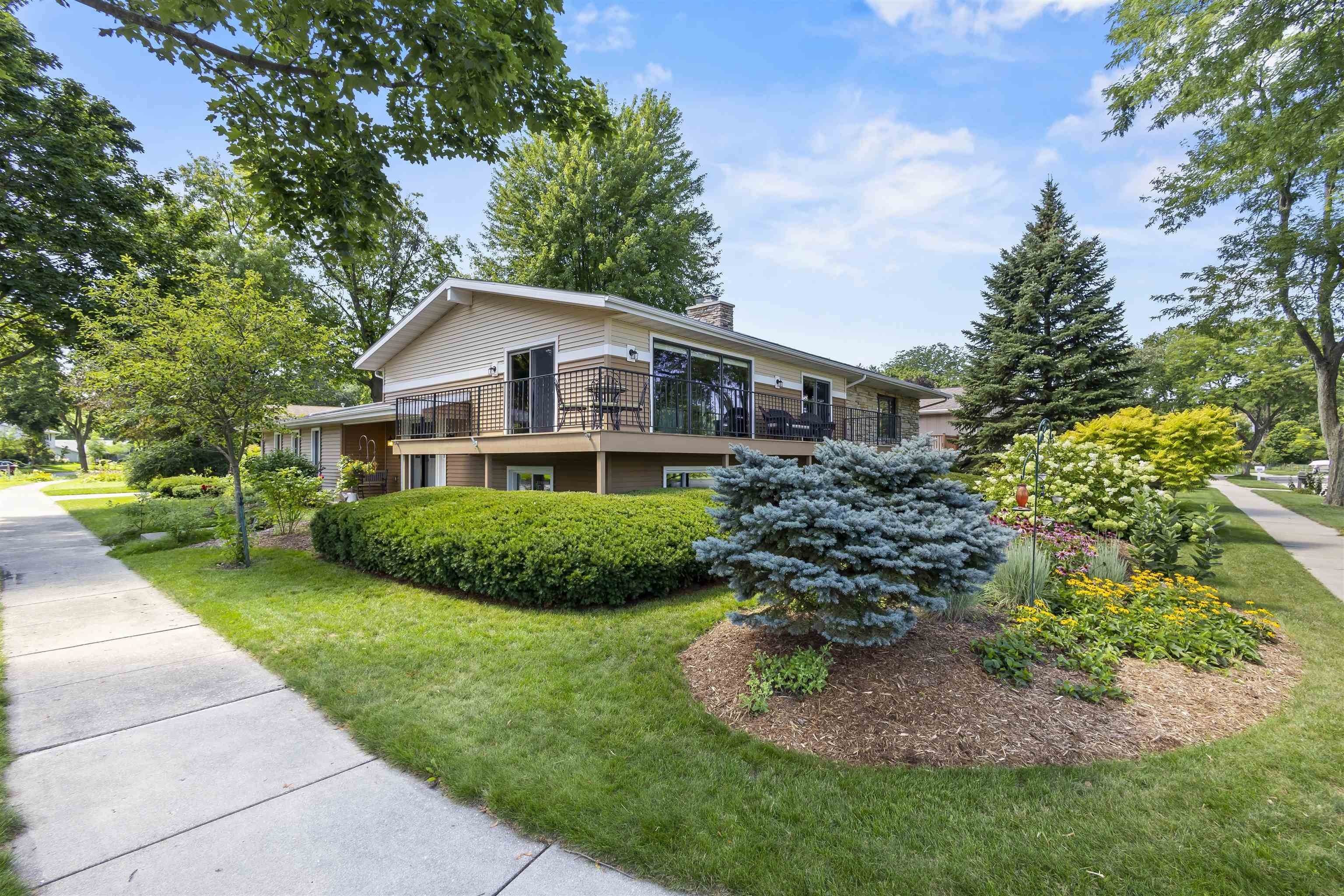 31. Single Family for Sale at Madison, WI 53704