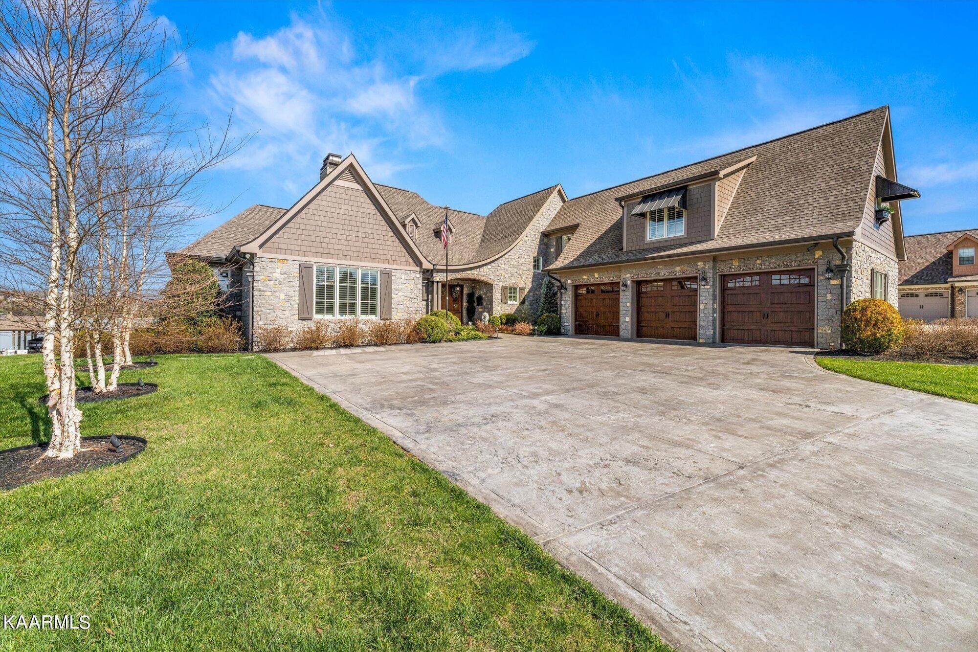 Single Family for Sale at Louisville, TN 37777