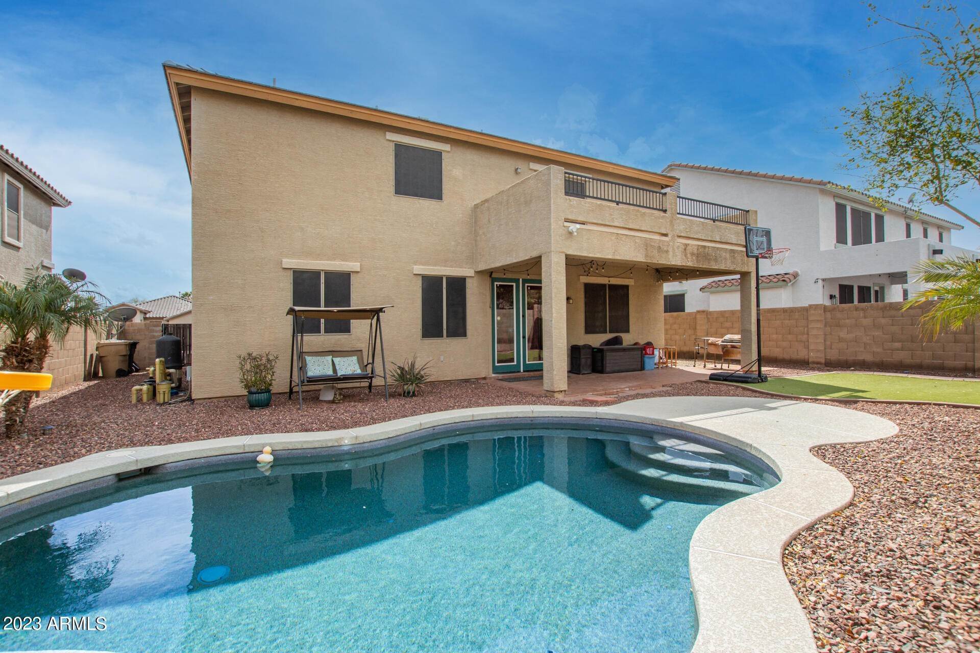 3. Single Family for Sale at Goodyear, AZ 85338