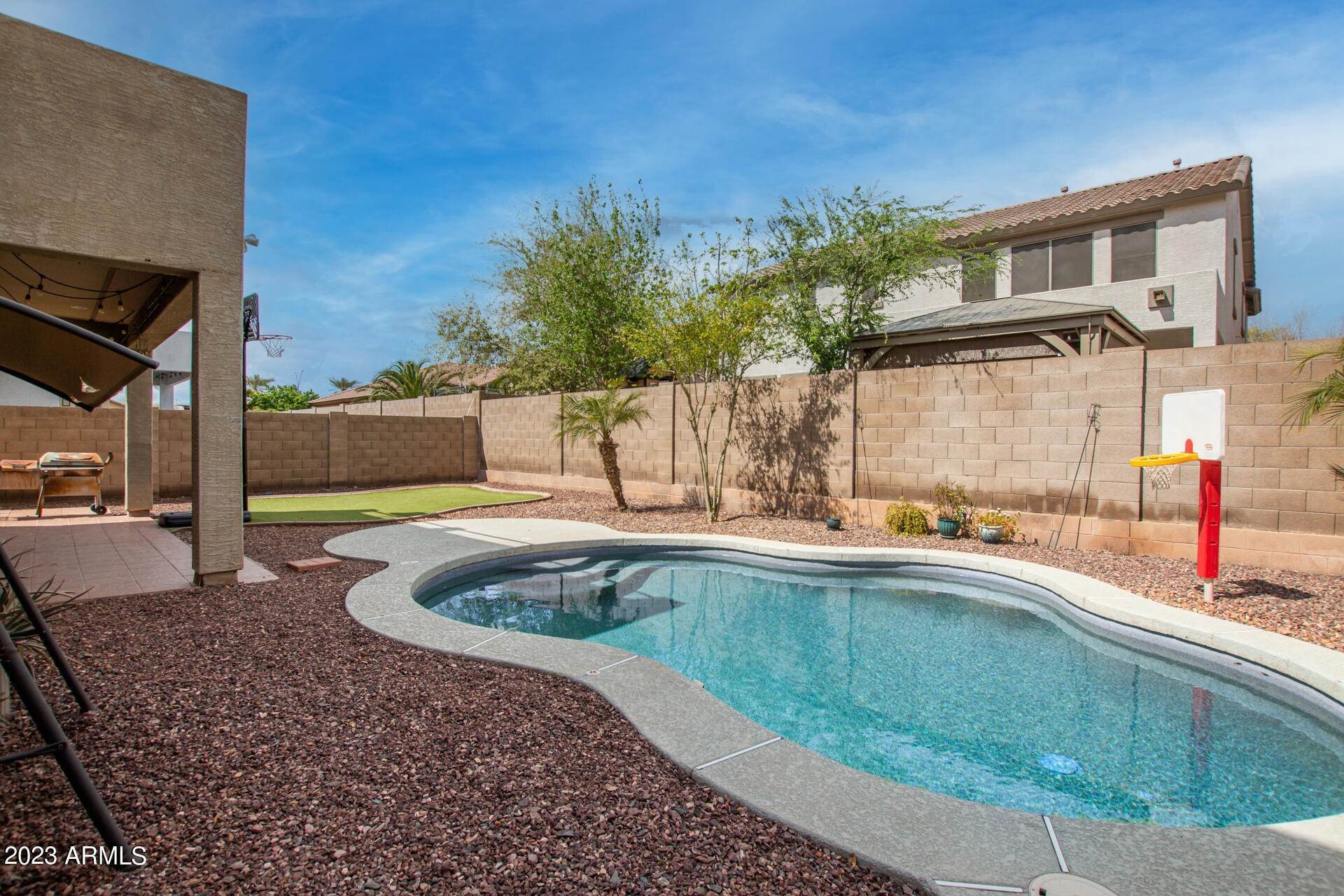 29. Single Family for Sale at Goodyear, AZ 85338