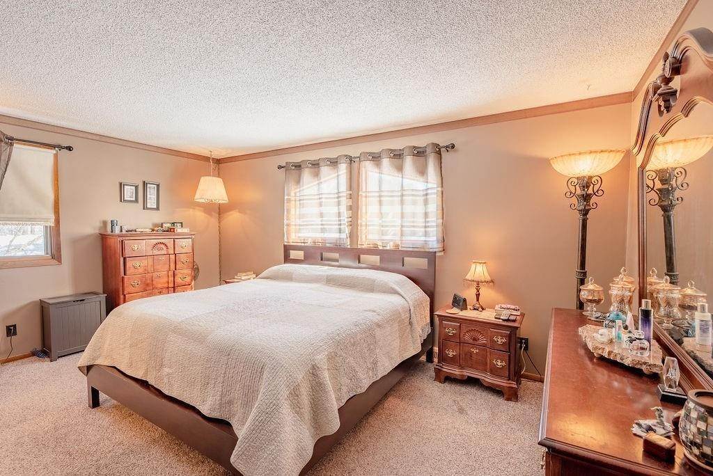 32. Single Family for Sale at Hayward, WI 54843