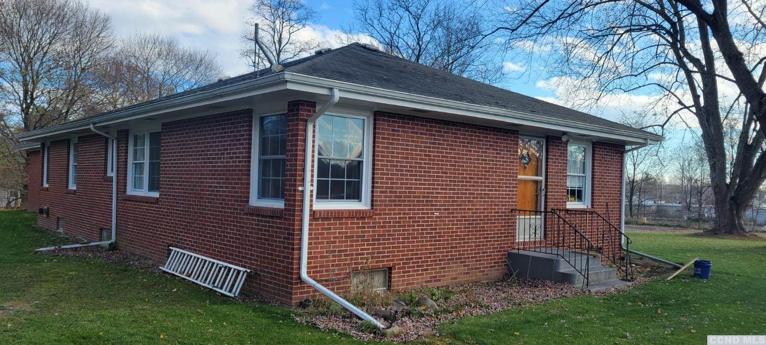 20. Single Family for Sale at Greenville, NY 12083