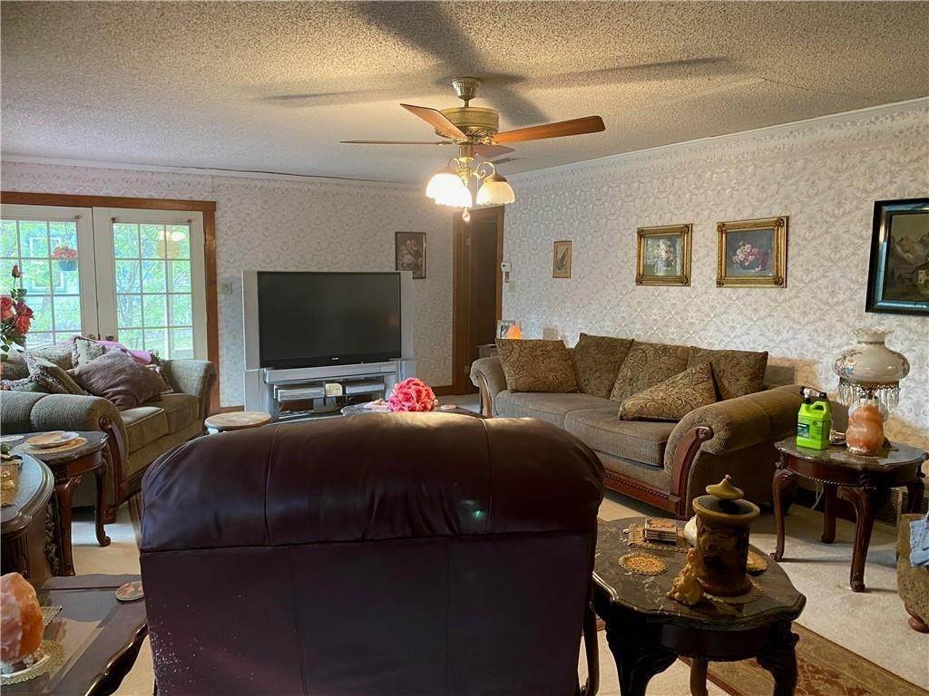 12. Single Family for Sale at Clifton, TX 76634