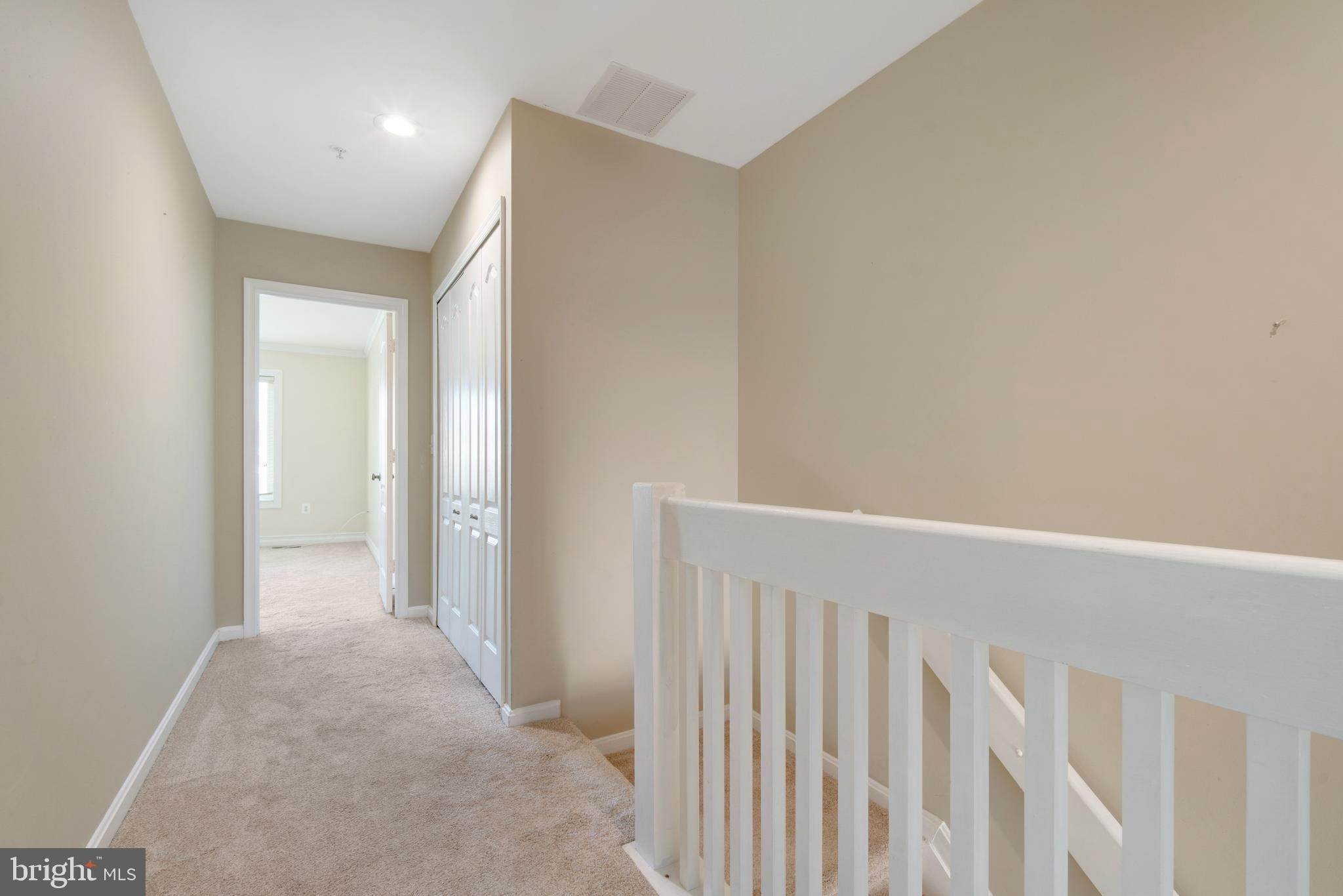 19. Townhouse for Sale at Chester, MD 21619