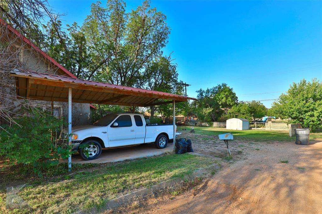33. Single Family for Sale at Rule, TX 79547