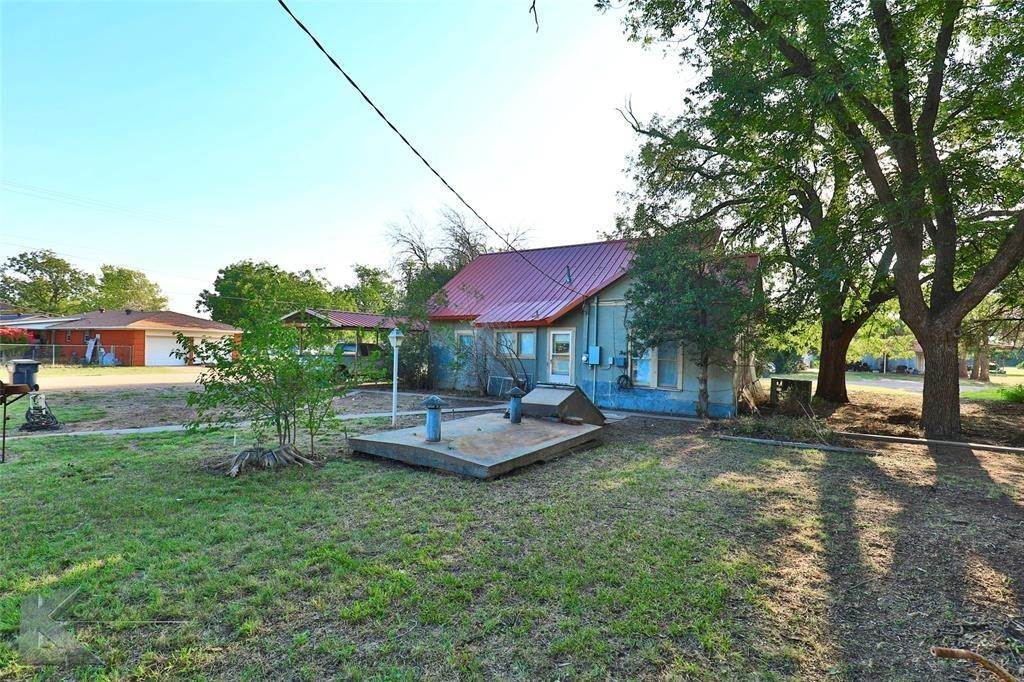 37. Single Family for Sale at Rule, TX 79547