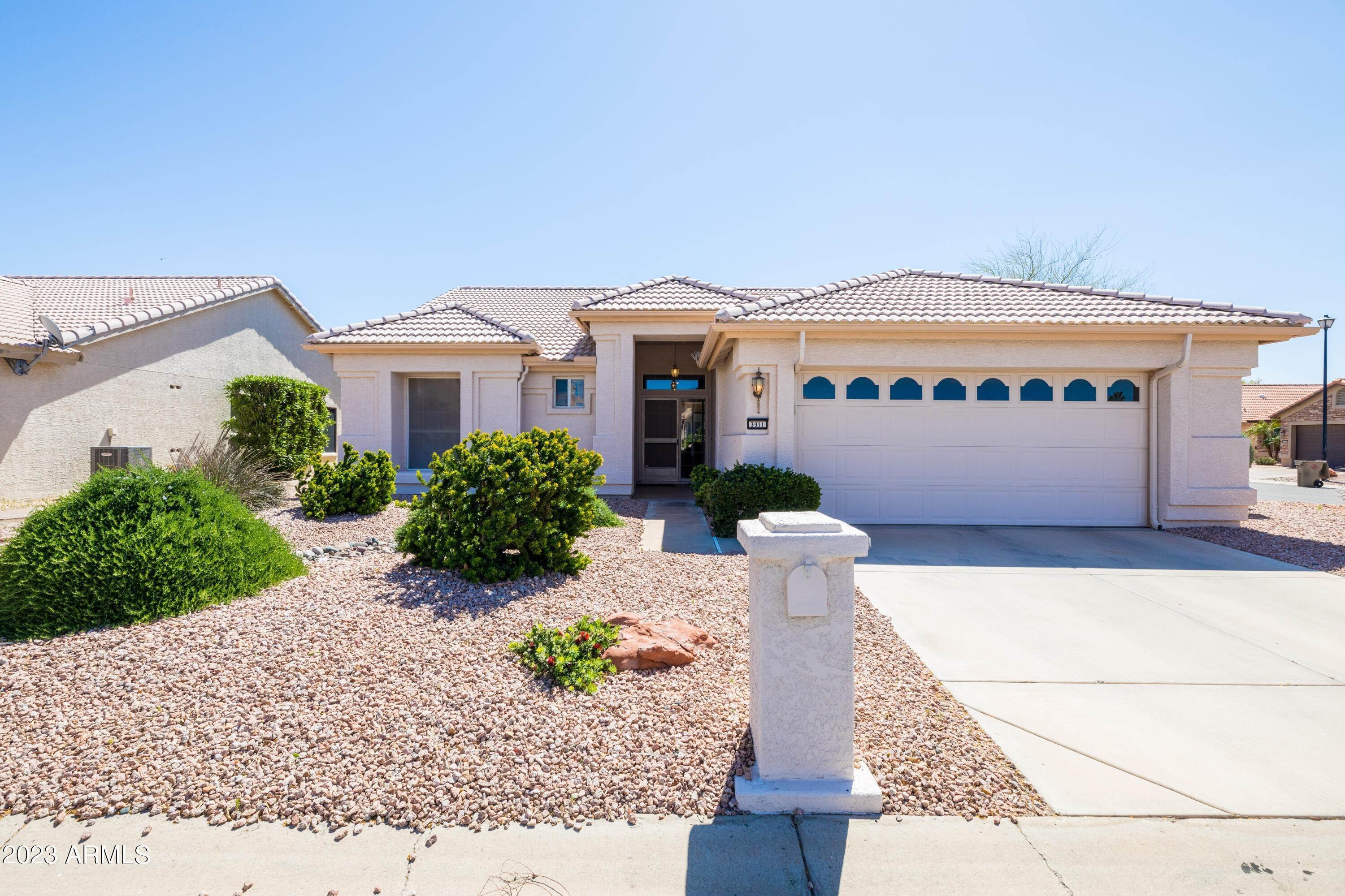 16. Single Family for Sale at Goodyear, AZ 85395