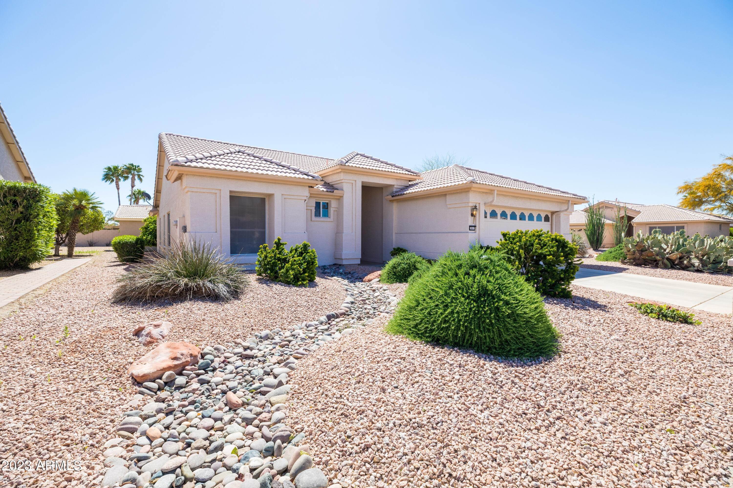 17. Single Family for Sale at Goodyear, AZ 85395