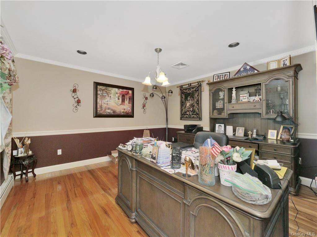 13. Single Family for Sale at Chester, NY 10918