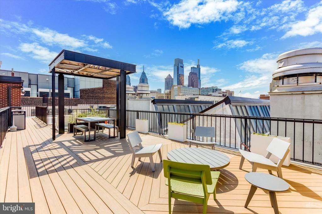 Apartment for Sale at Callowhill, Philadelphia, PA 19123
