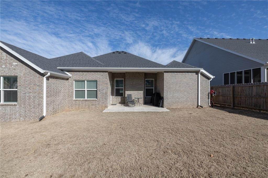 28. Single Family for Sale at Fayetteville, AR 72701