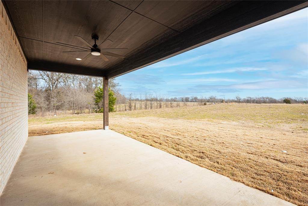 31. Single Family for Sale at Greenville, TX 75402