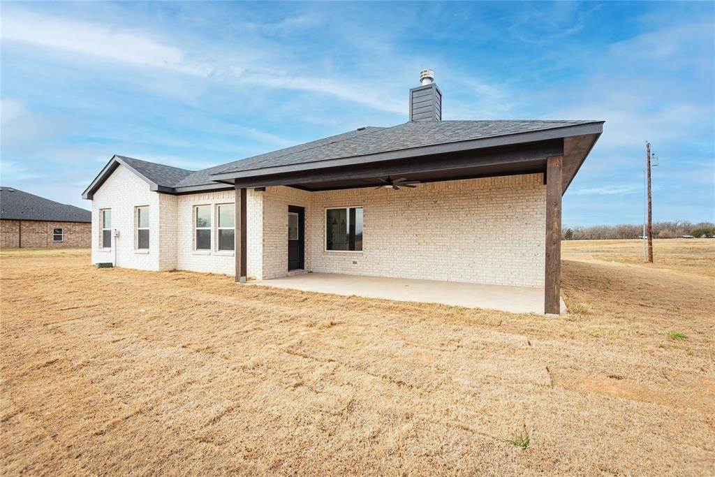 30. Single Family for Sale at Greenville, TX 75402
