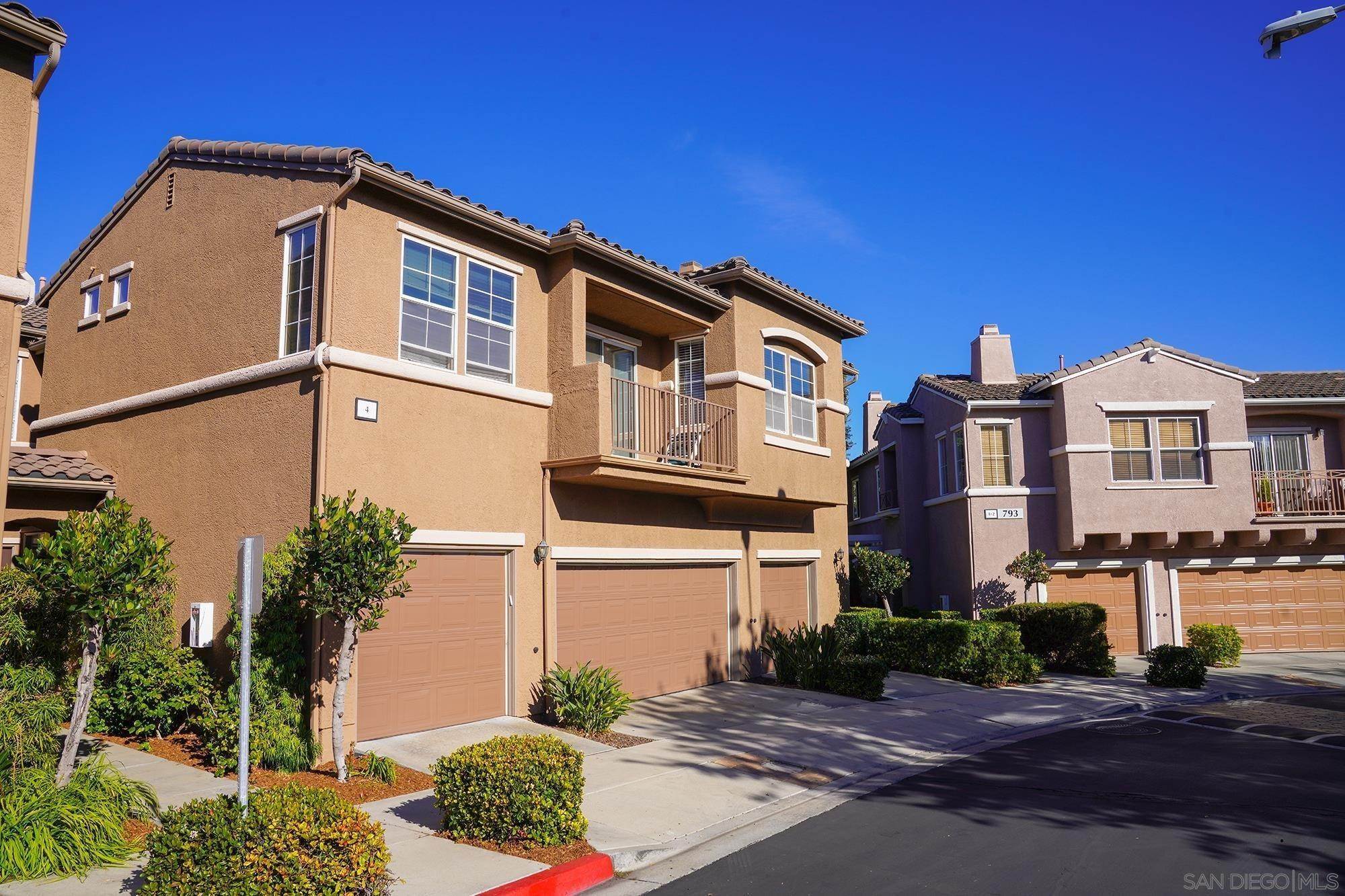 22. Townhouse for Sale at Chula Vista, CA 91913