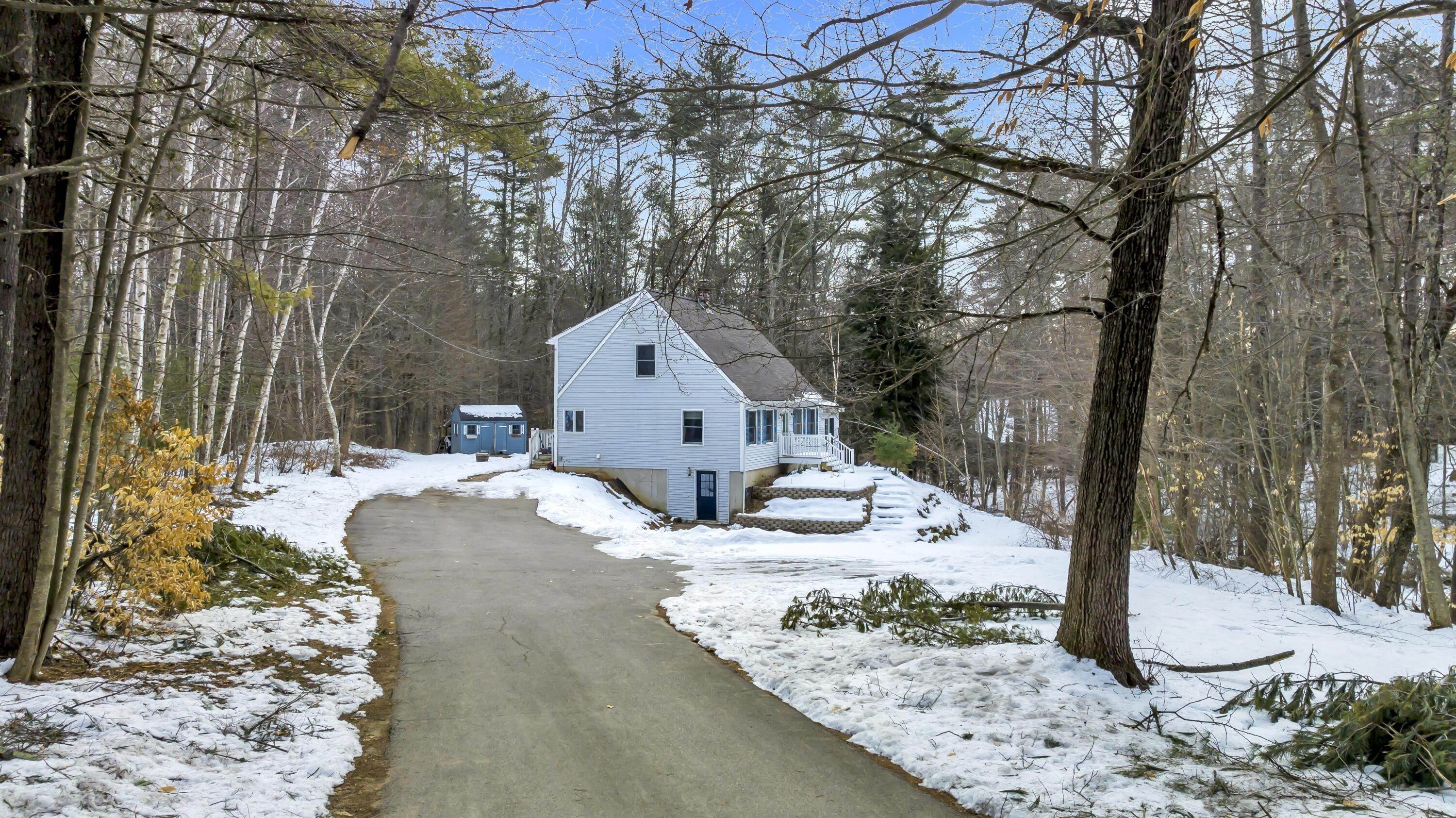 Single Family for Sale at Lee, NH 03861