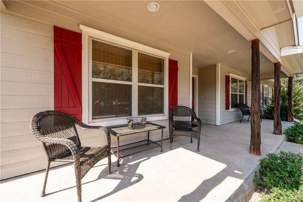 10. Single Family for Sale at Clifton, TX 76634