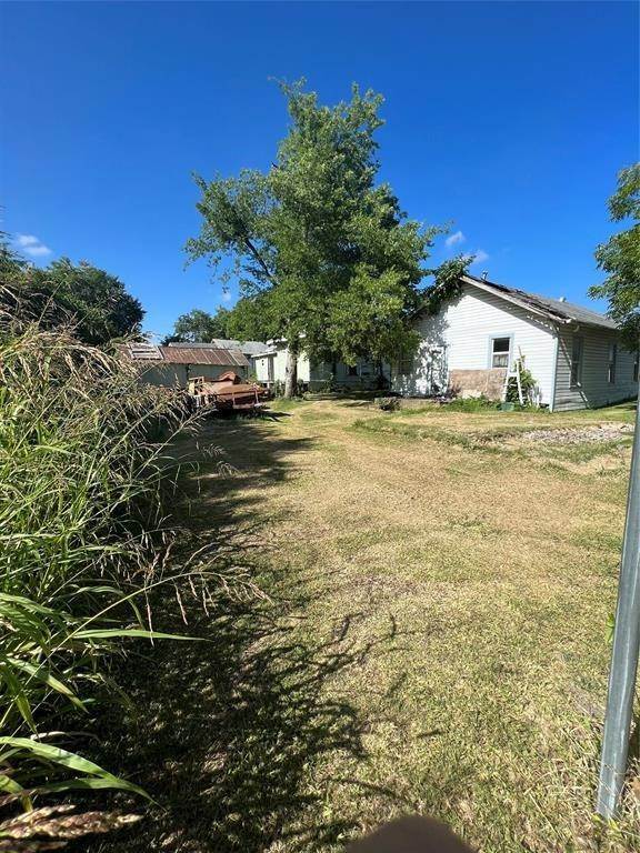 6. Single Family for Sale at Greenville, TX 75401