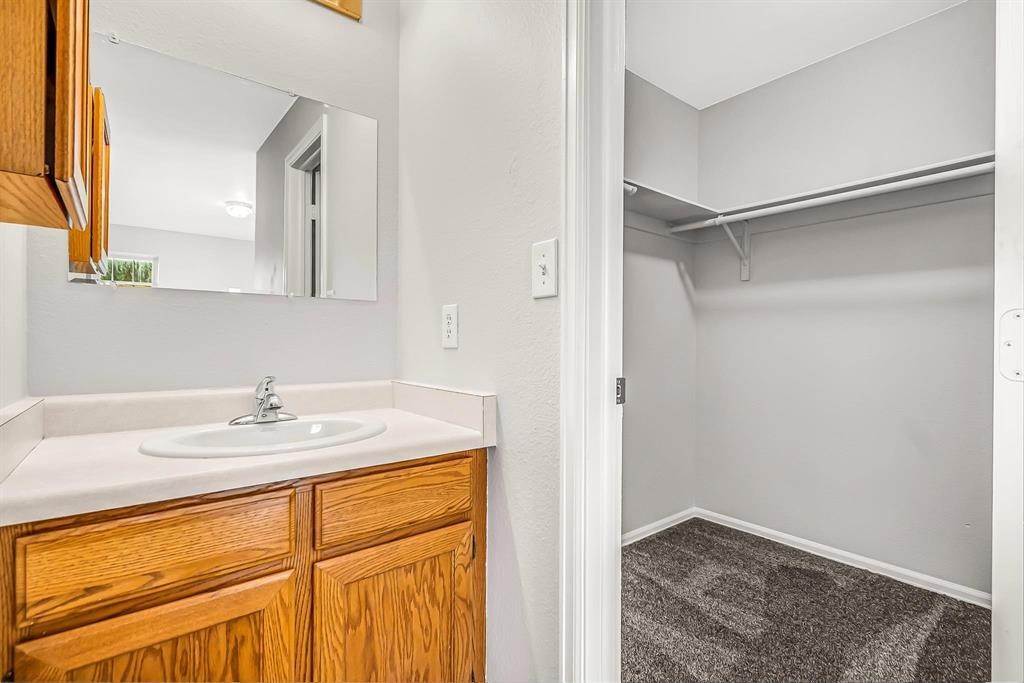 14. Townhouse for Sale at Clifton, CO 81520