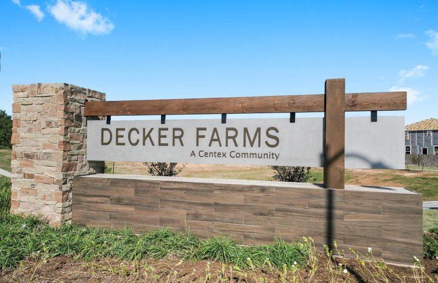 5. Decker Farms xây dựng tại 25646 Balsamroot Dr., Magnolia, TX 77355
