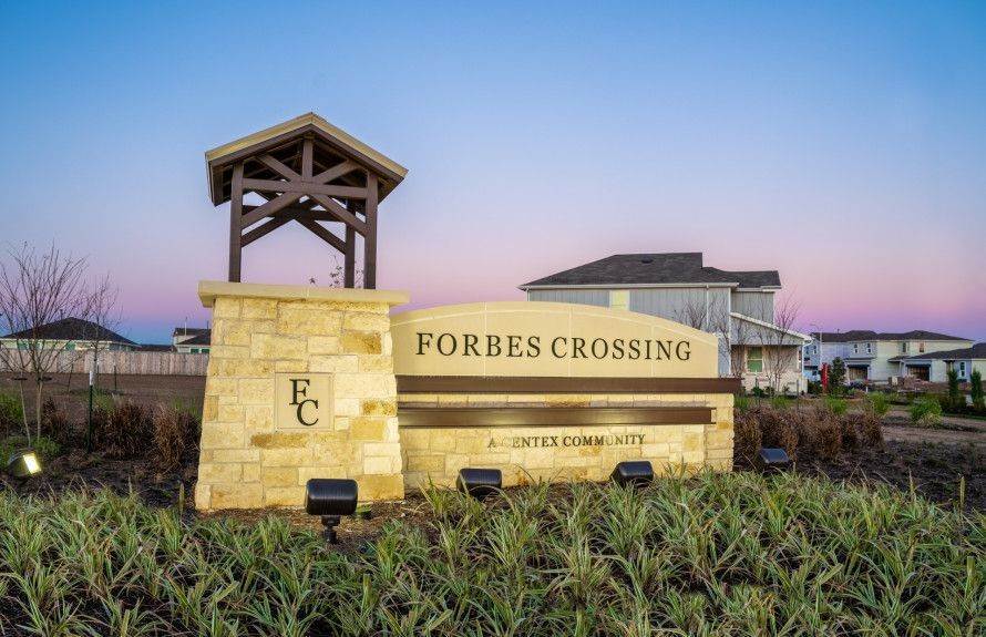 3. Forbes Crossing building at 7232 Hobby Wind Ridge, Houston, TX 77075