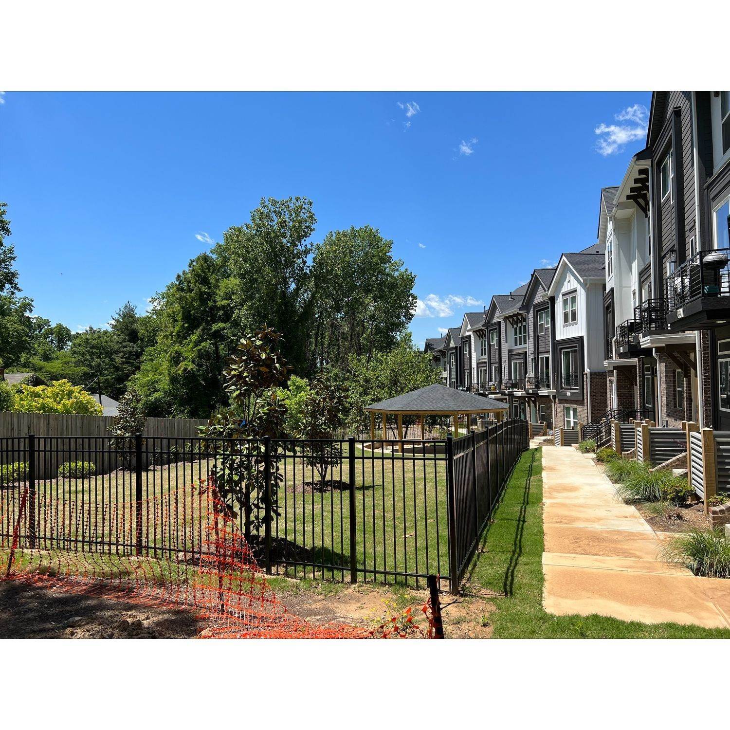 West End Towns κτίριο σε 307 S. Bruns Ave., Charlotte, NC 28208