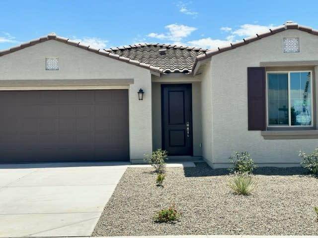 8. Single Family for Sale at Goodyear, AZ 85338