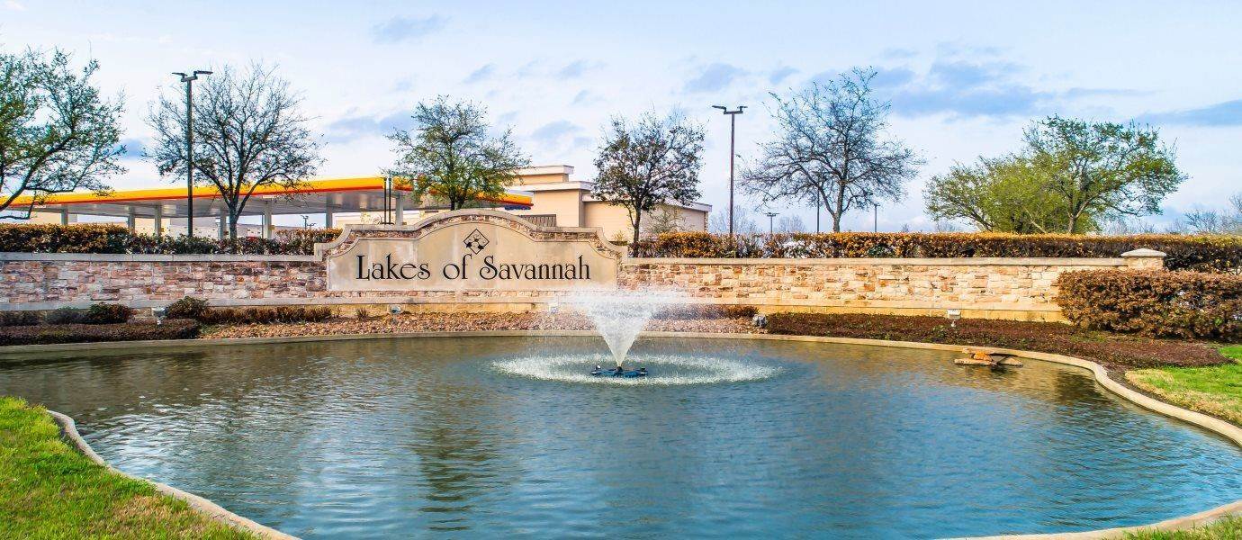 Lakes Of Savannah - Colonial & Cottage Collections building at 14406 Andover Birch Drive, Rosharon, TX 77583