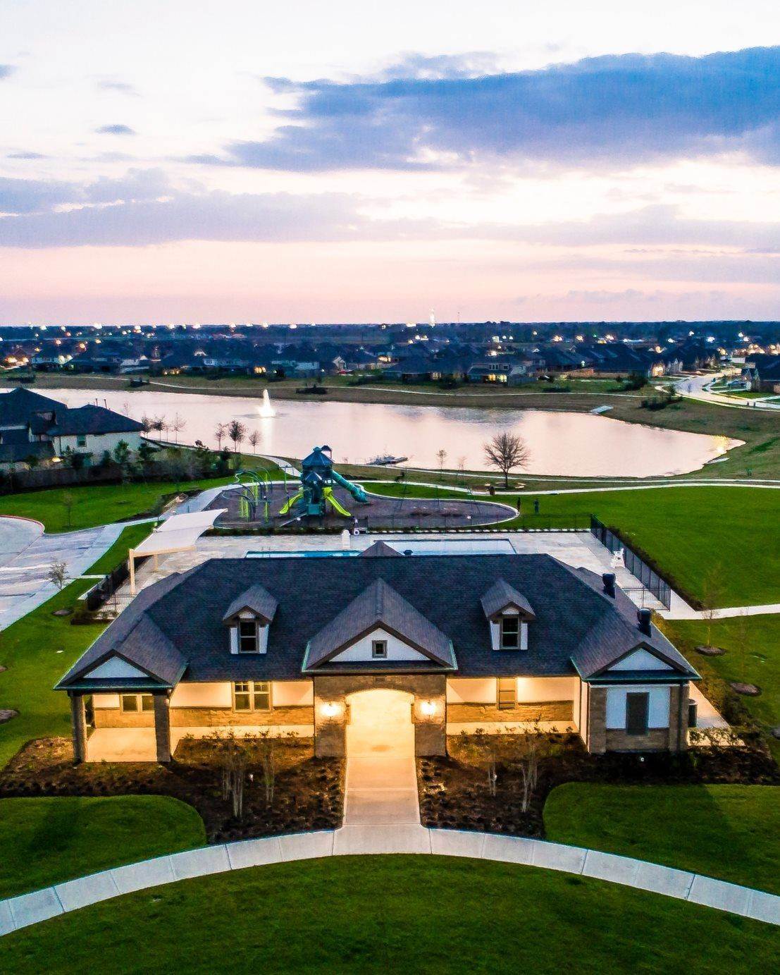 Lakes Of Savannah - Brookstone Collection building at 4630 Marble River Trail, Rosharon, TX 77583
