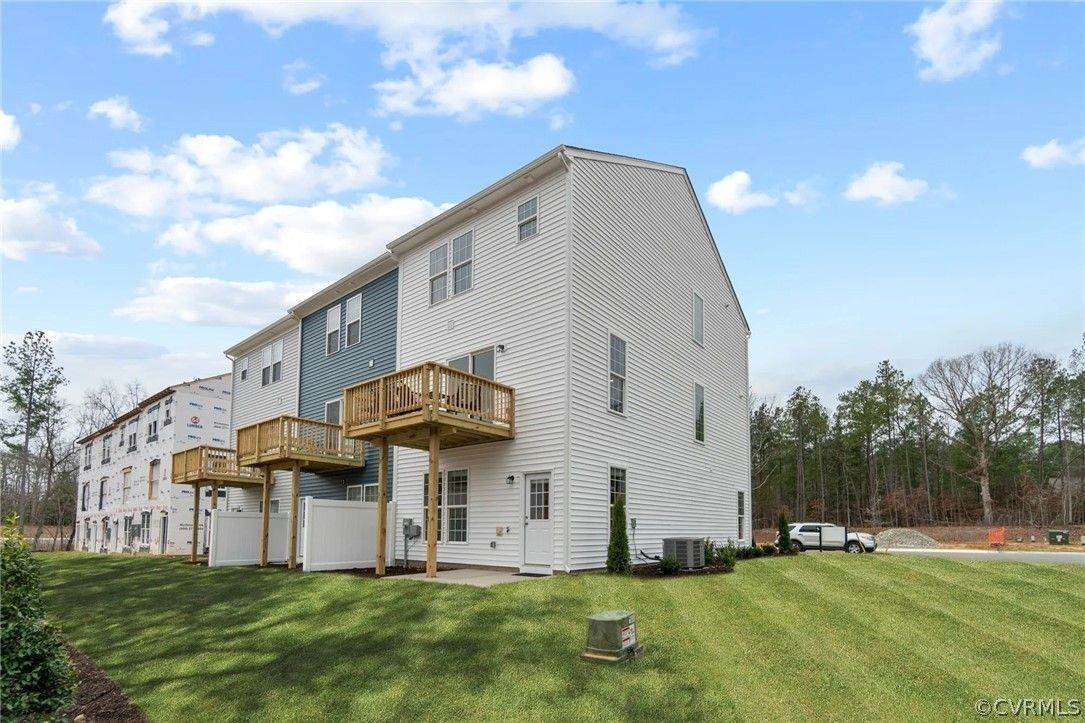 13. Single Family for Sale at Chester, VA 23831